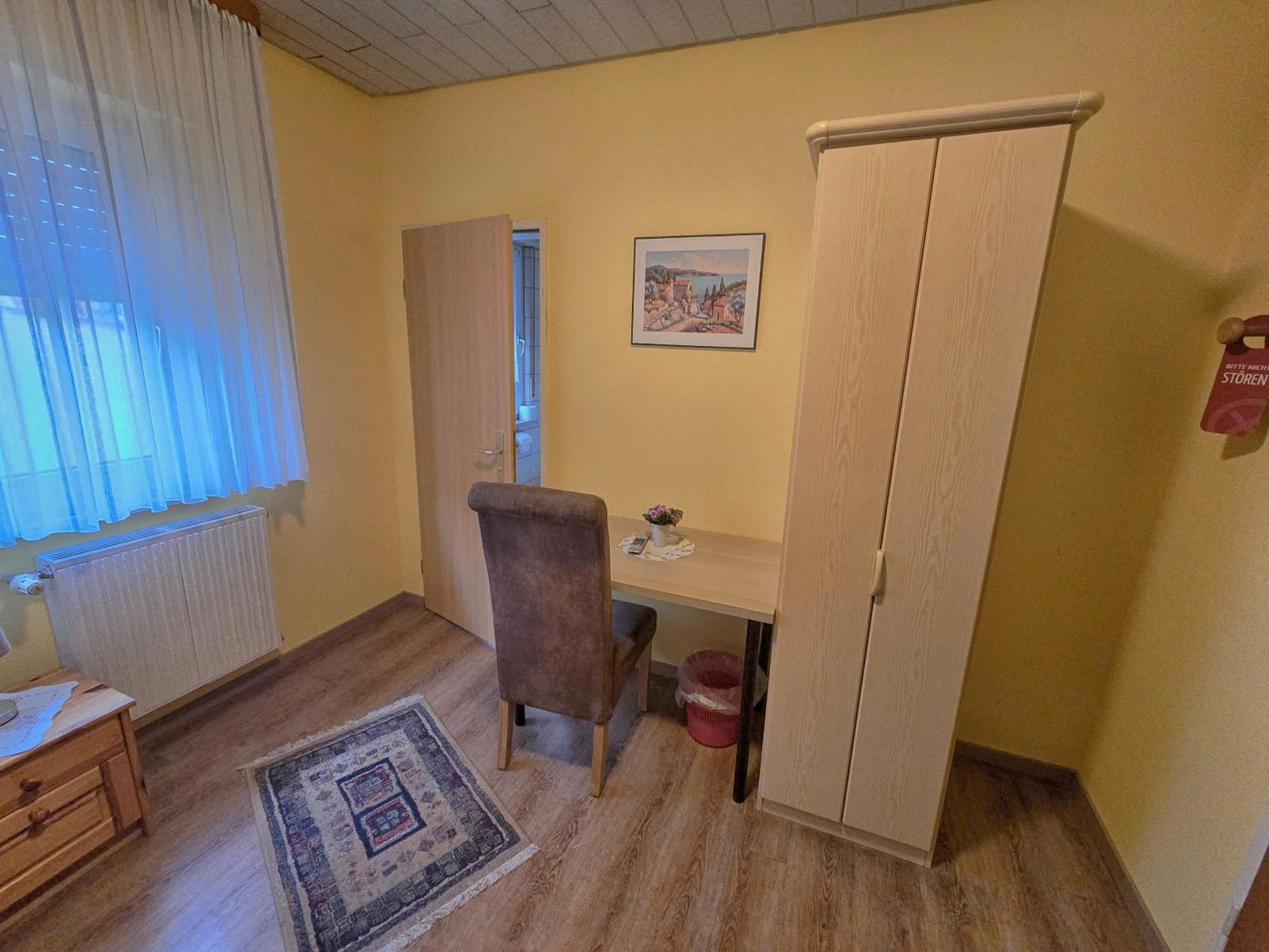 Pension Und Ferienwohnungen Bachmann Wölfersheim Δωμάτιο φωτογραφία